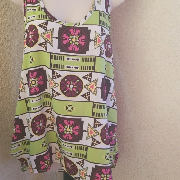 Honey Punch like new razor back scrappy flowy tank - Picture 2 of 5